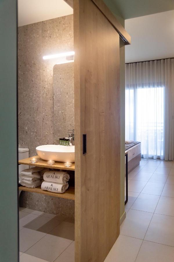 Araliki Suites โปไลโครโน ภายนอก รูปภาพ