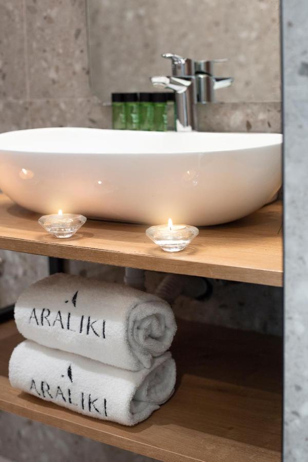 Araliki Suites โปไลโครโน ภายนอก รูปภาพ